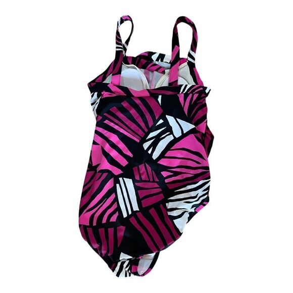 Figure Flattering Swimsuit by Penbrooke, Size 16 - Picture 5 of 7